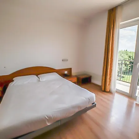 Nuova Barcaccia 3* Peschiera del Garda