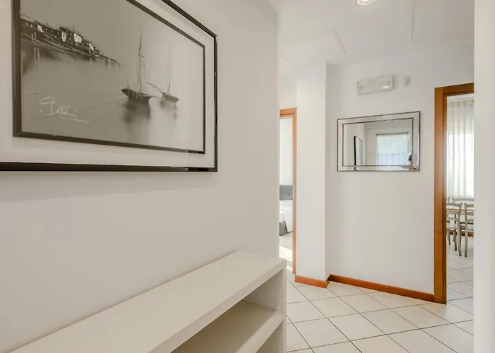 Nuova Barcaccia Hotel 3*
