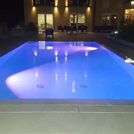 Nuova Barcaccia Otel 3*