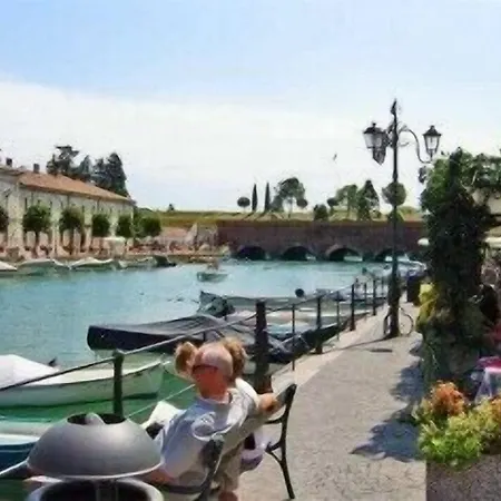 Nuova Barcaccia Otel