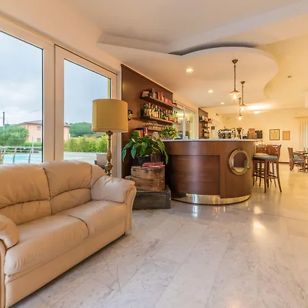 Otel Nuova Barcaccia Peschiera del Garda