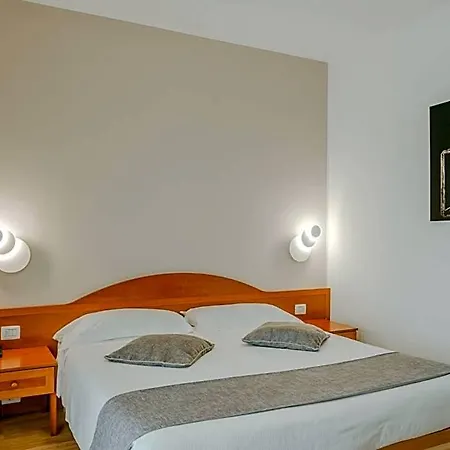 Nuova Barcaccia ホテル 3*