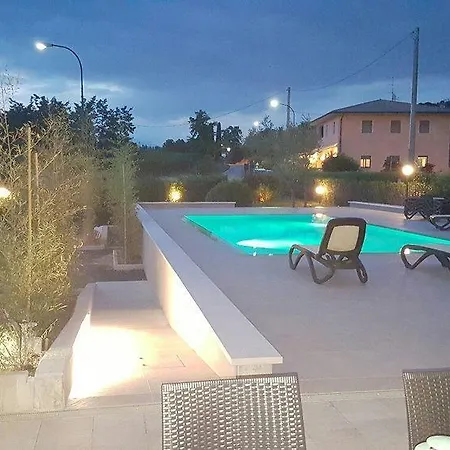 Hotel Nuova Barcaccia 3*