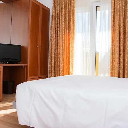 Nuova Barcaccia Otel Peschiera del Garda