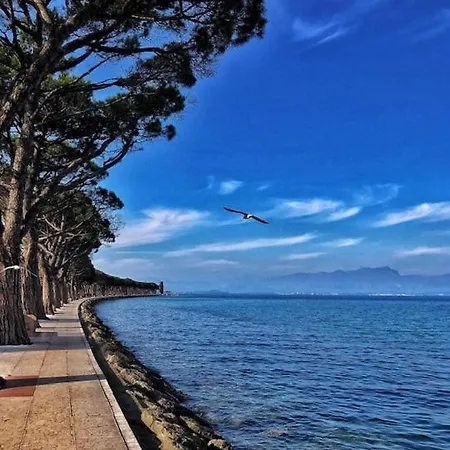 Nuova Barcaccia Otel