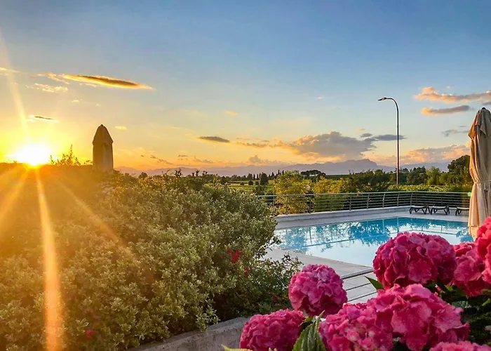 Hotel Nuova Barcaccia 3*