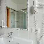 Hotel Nuova Barcaccia 3*