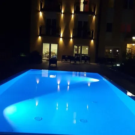 Nuova Barcaccia فندق 3*