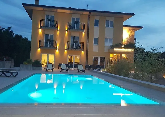 Nuova Barcaccia 3*