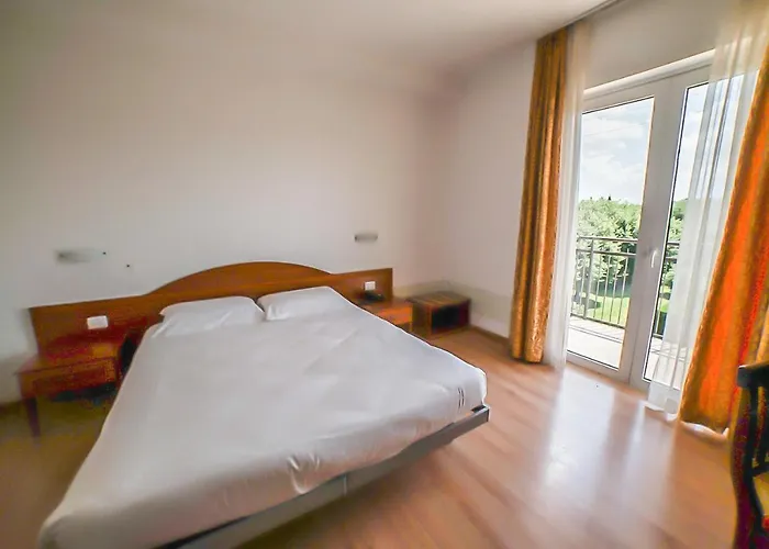 Nuova Barcaccia 3* Peschiera del Garda